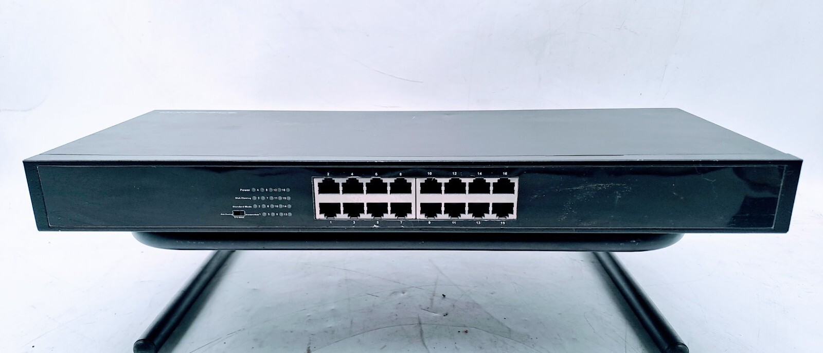 Monoprice 16 port Unmanaged 10/100/1000 Mbps G Ethrnet Switch