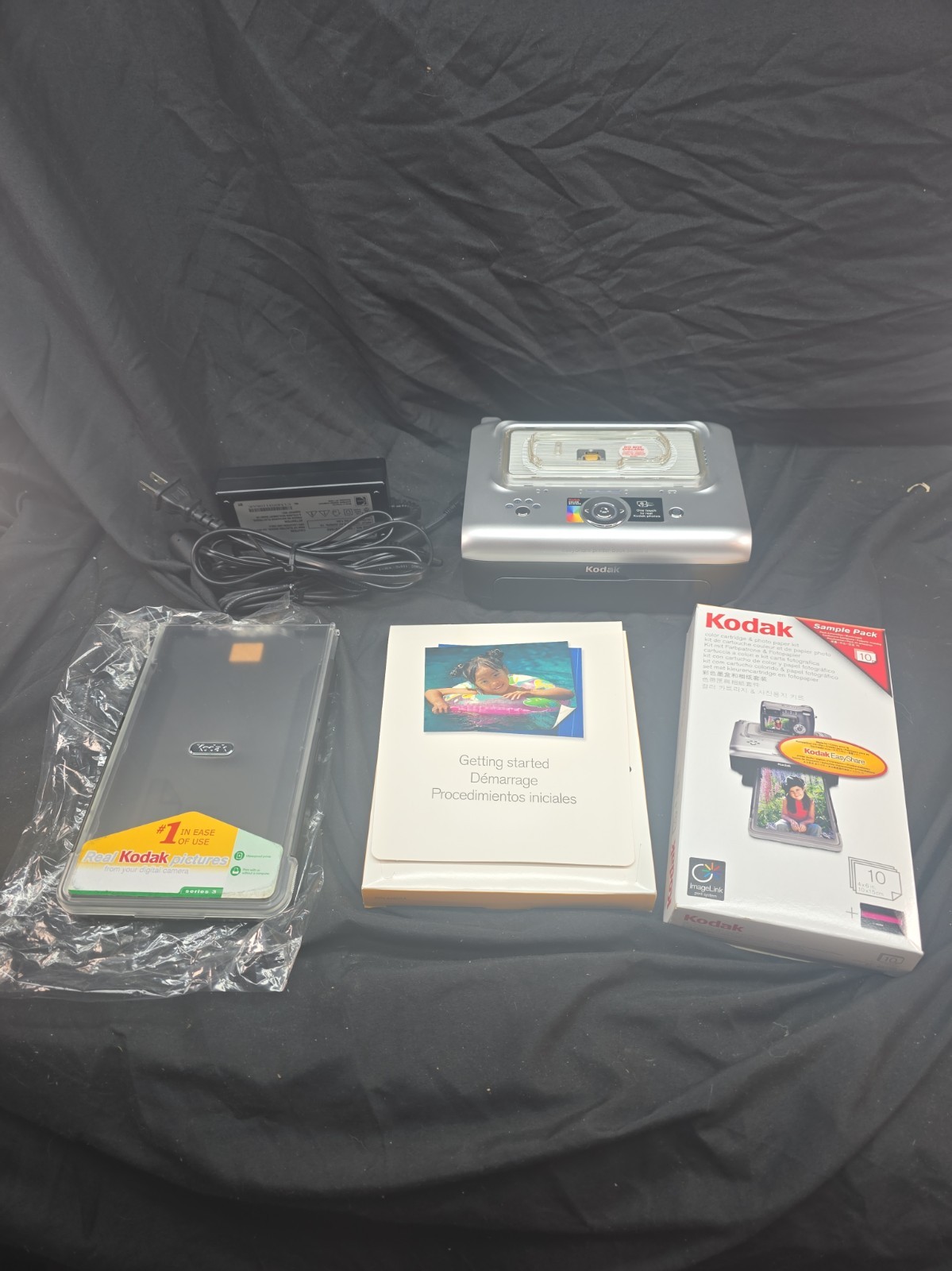 Kodak EasyShare Printer Dock Series 3 With Photo Paper and Color Cartridge 