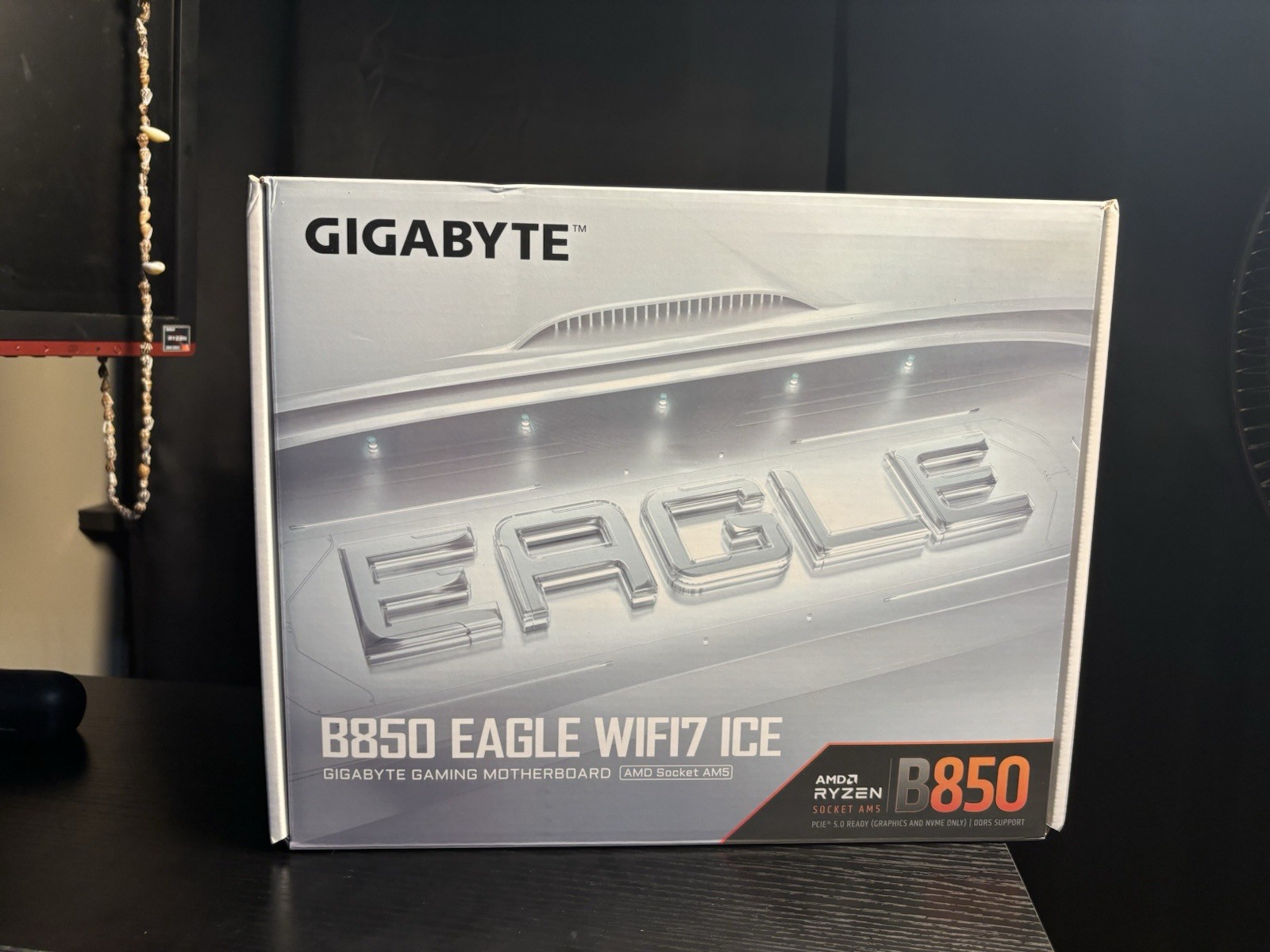 GIGABYTE B850 EAGLE WIFI7 ICE AM5 AMD B850 ATX Motherboard - NEW