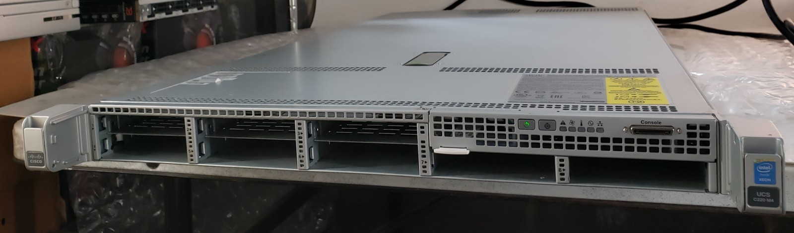 Cisco UCSC-C220-M4S Server 2x Intel Xeon 2623V3 NO RAM HDD w/ 2x 770W PSU + Cord