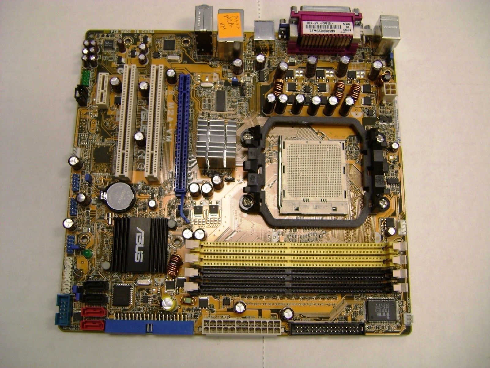 Asus M2A-VM AMD Socket AM2  Desktop Motherboard  (DEAD, NON-WORKING)