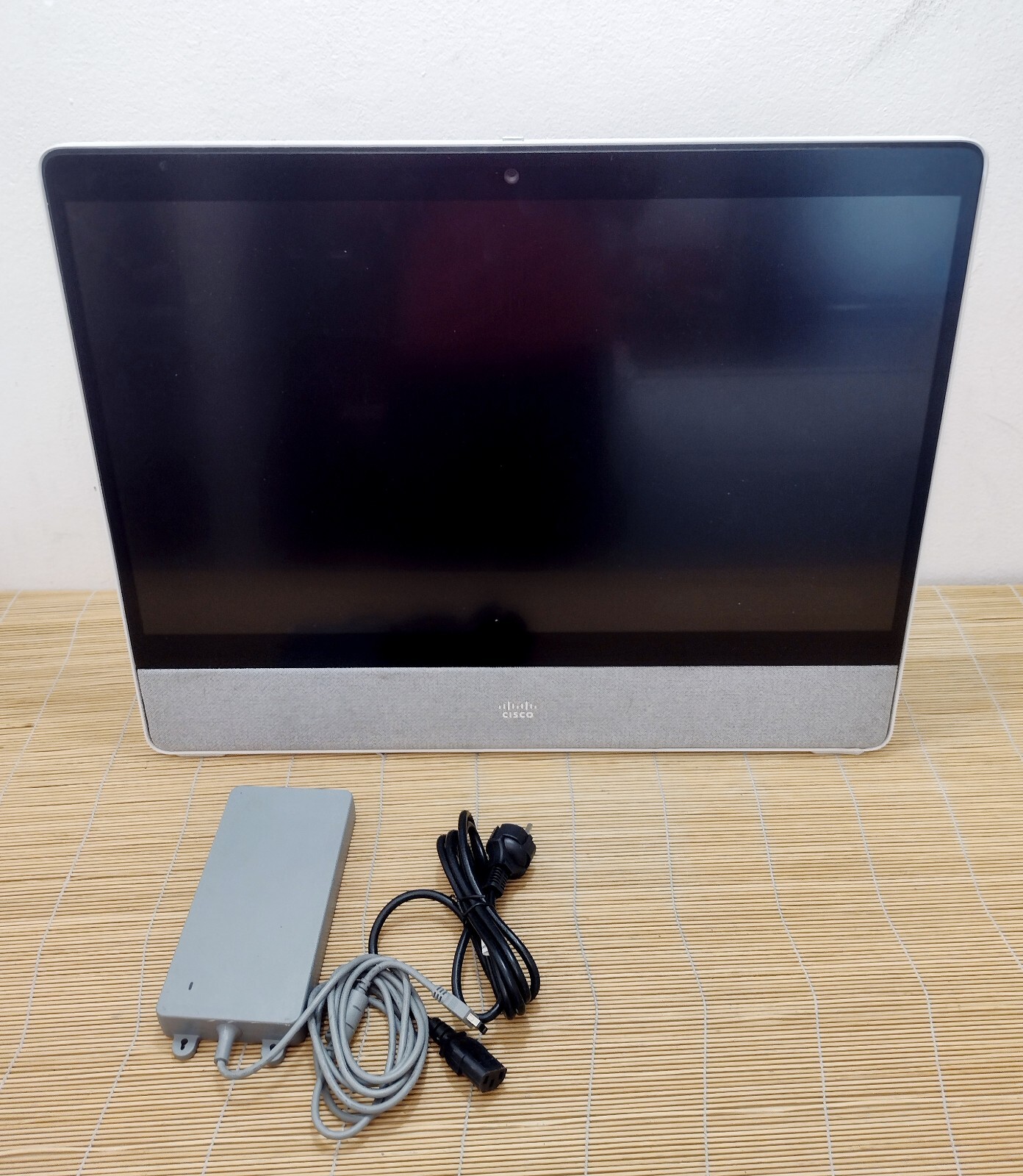 Cisco CS-DESKPRO-K9 Cisco Webex Desk Pro