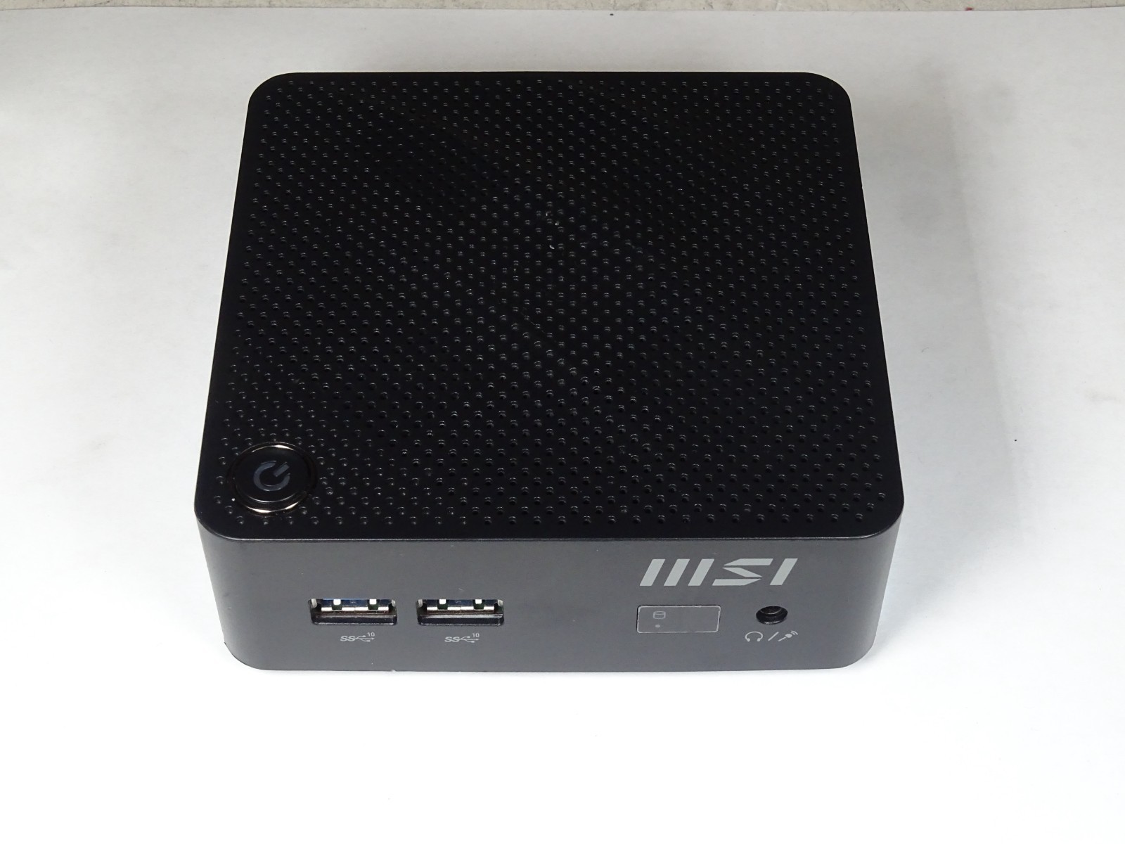 MSI Cubi B0A1 Intel(R) Celeron(R) N4500 @ 1.10GHz-4GB RAM-128GB SSD-NO OS