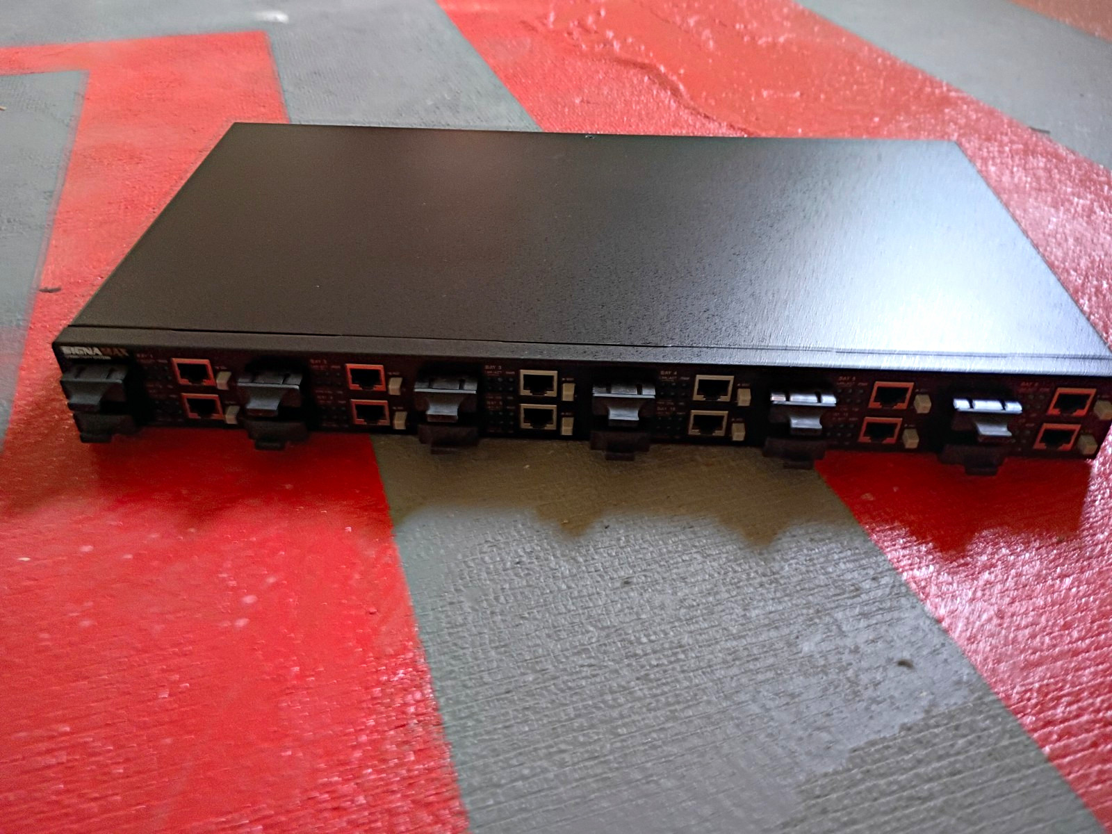 Signamax Connectivity Systems 8-Port Managed Layer 2 Gigabit Rack Switch