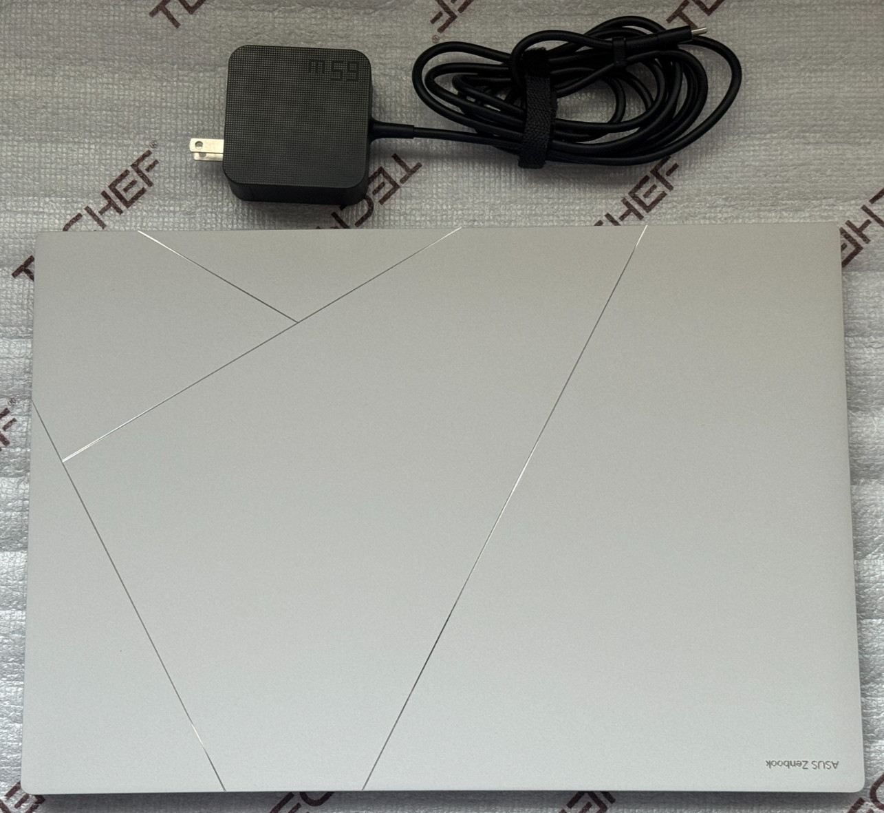ASUS Zenbook S 16 16" 3K OLED Touch Laptop Ryzen AI 9 365 24GB RAM 1TB SSD