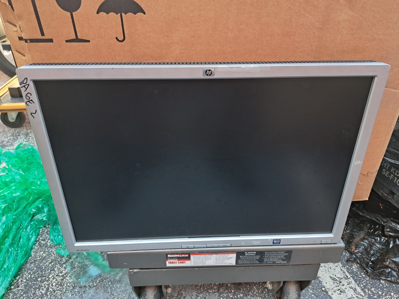 HP LP2465  Mdl HSTND-2111-B  24" LCD  Widescreen Monitor . NO STAND 