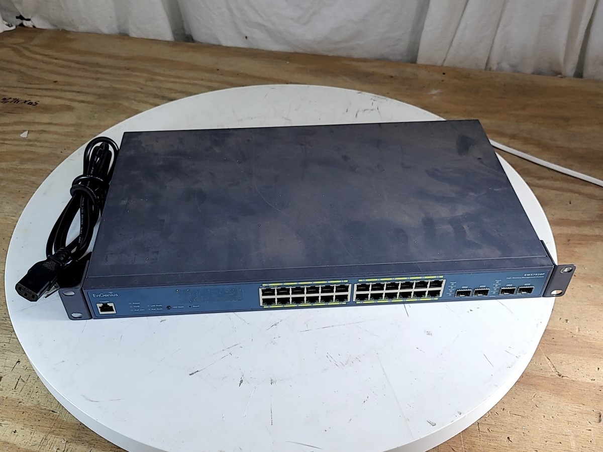 ENGENIUS EWS7928P PoE+Wireless Management Switch