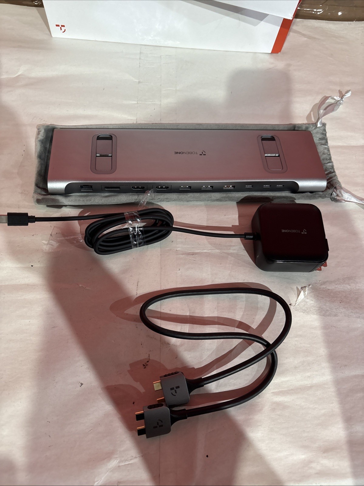 tobenone docking station Model UDS041M