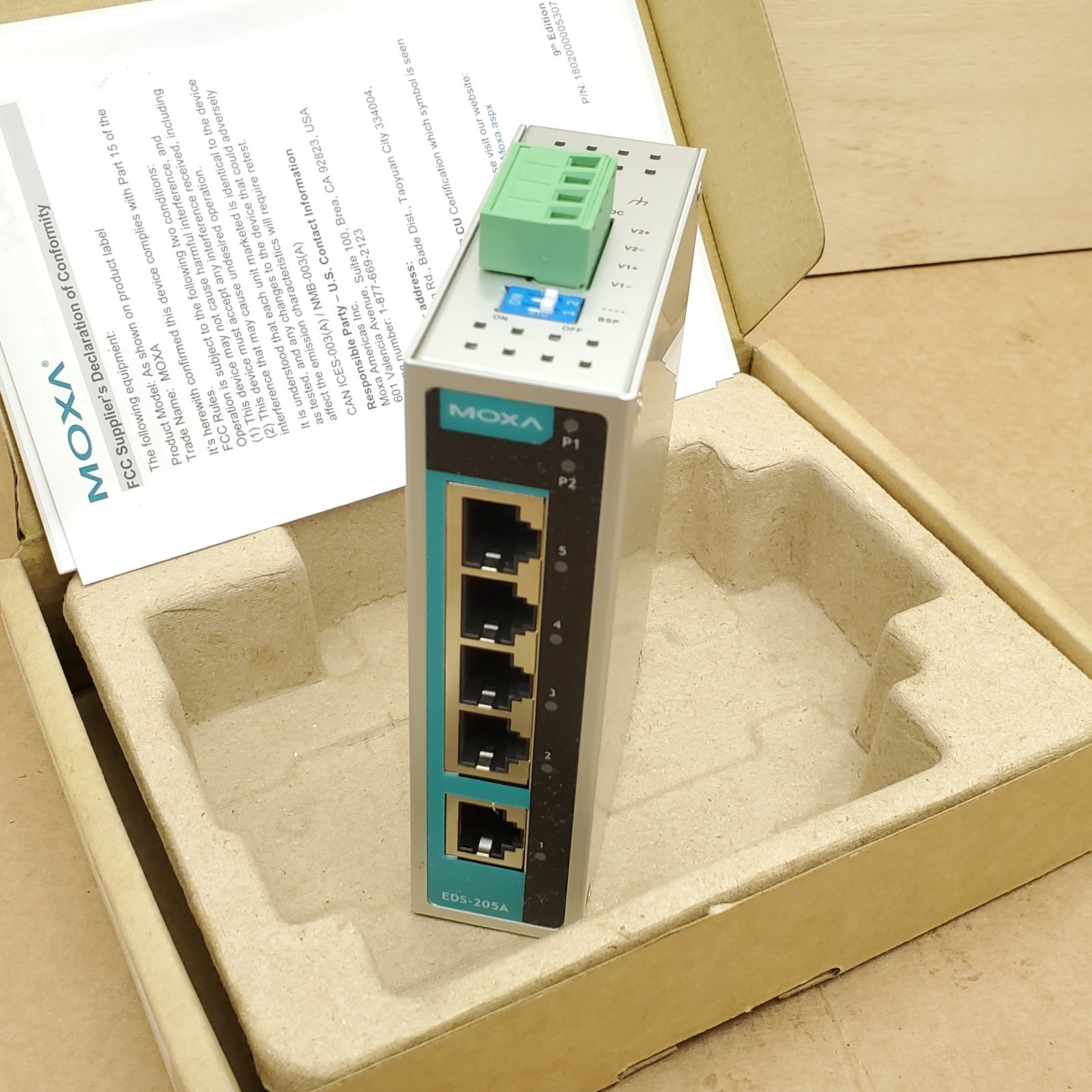 MOXA EDS-205A-T Ethernet Switch 5 Port in Aluminum Housing - NEW 