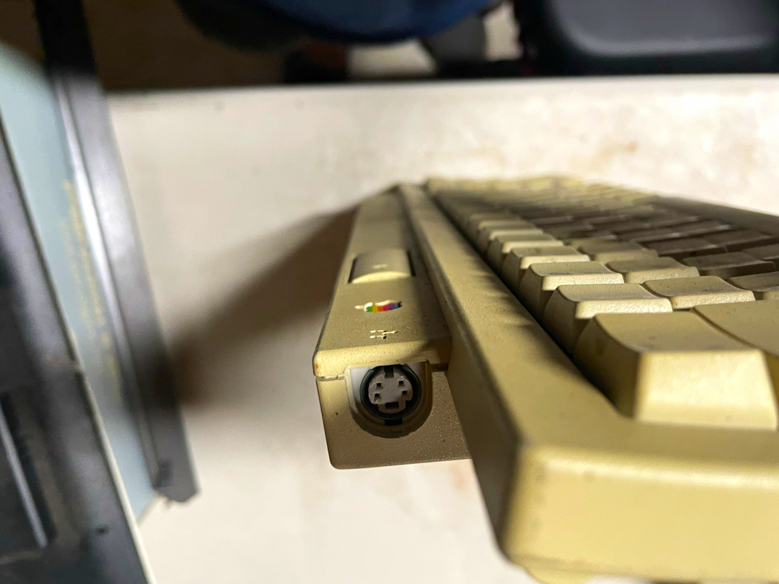 Apple Keyboard II M3501 ADB Wired Beige Enhanced Function Keys English QWERTY