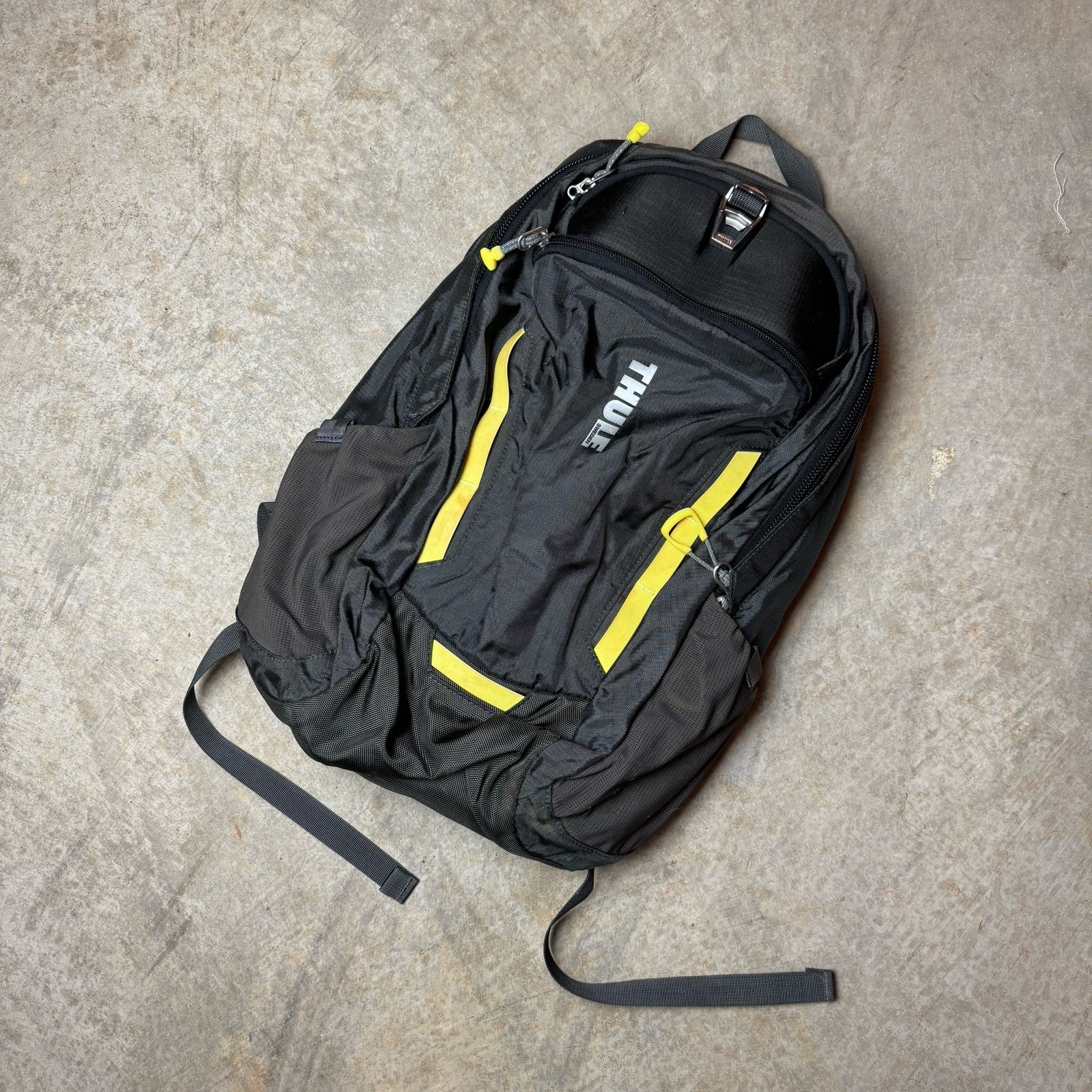 Thule EnRoute Blur 23L Laptop Backpack Black Yellow SafeZone TEBD-117 READ