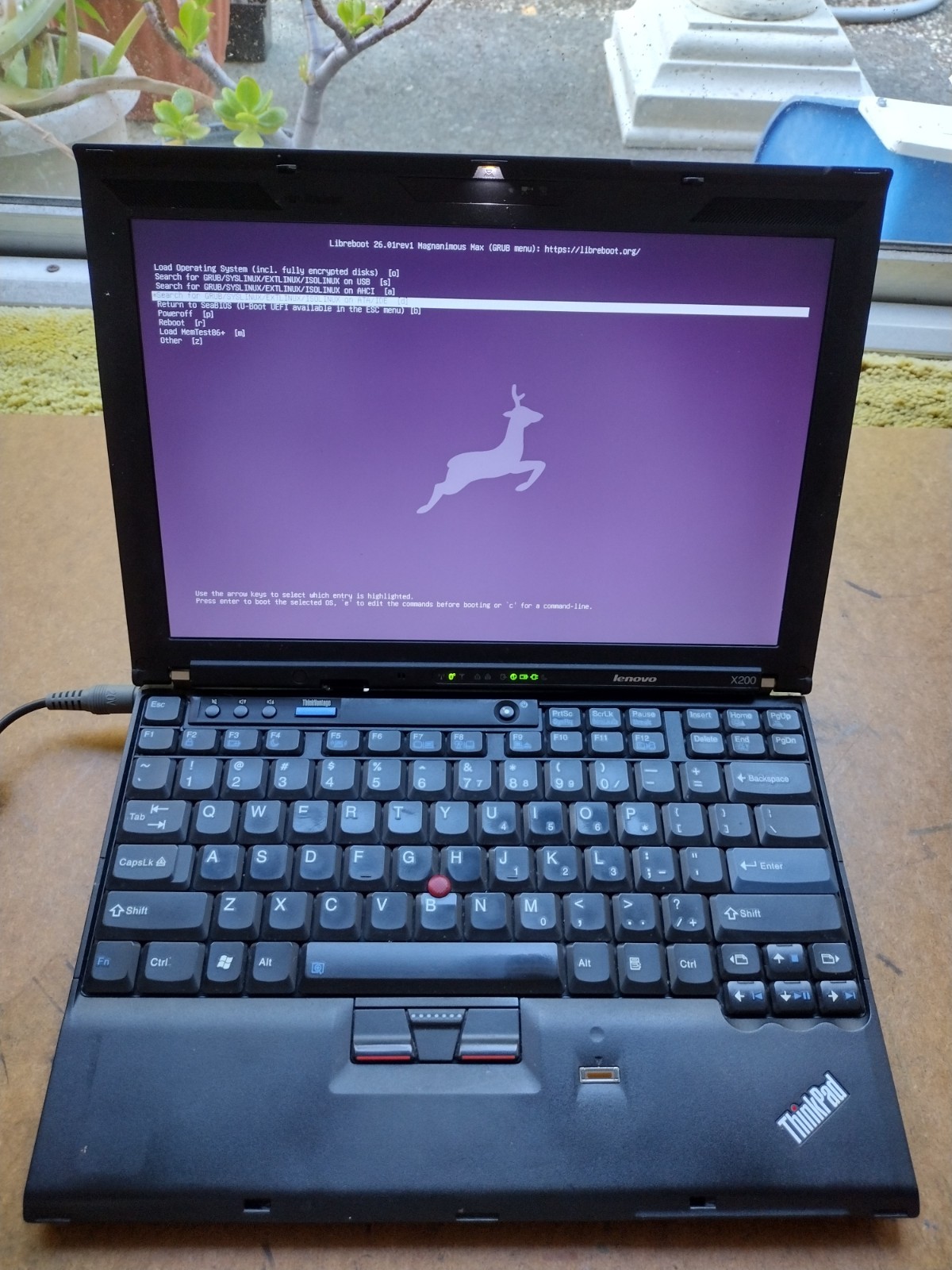 Thinkpad X200 Libreboot 256GB SSD 2.4GHz 8GB RAM 9-Cell Bat AC ThinkLight