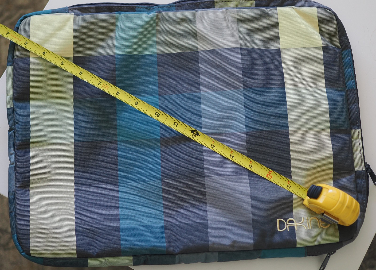 dakine 16 inch laptop sleeve unique design padded