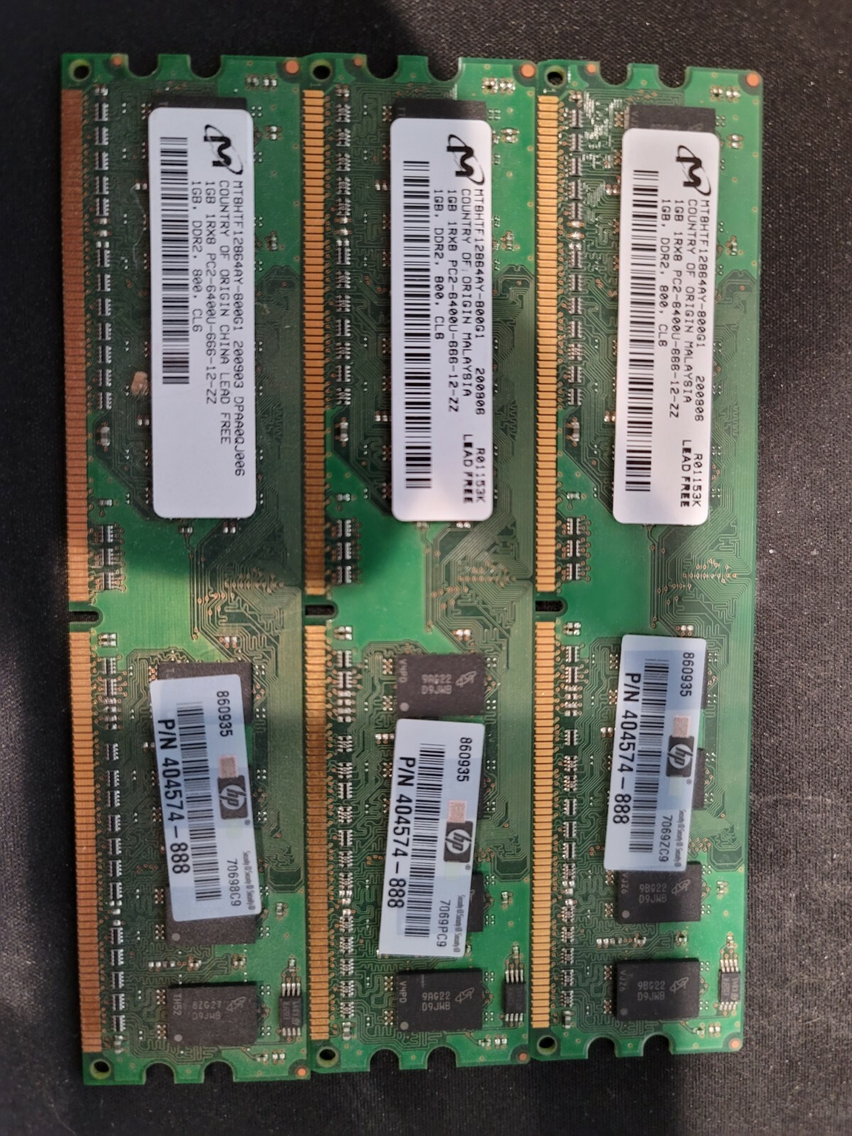 (Lot of 3)  Micron 1GB 1Rx8 PC2-6400U-666--12-D0 1GB DDR2, 800, CL6 ( 3GB total)