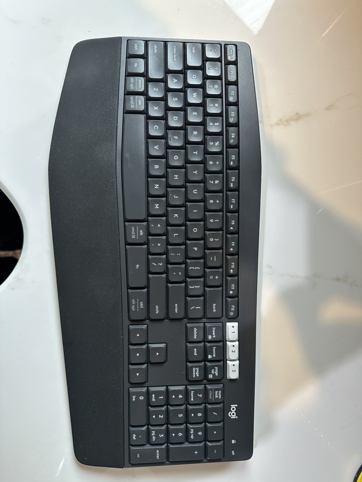 Logitech K850 Wireless Bluetooth Keyboard Black Ergonomic Multi-Device – Tested