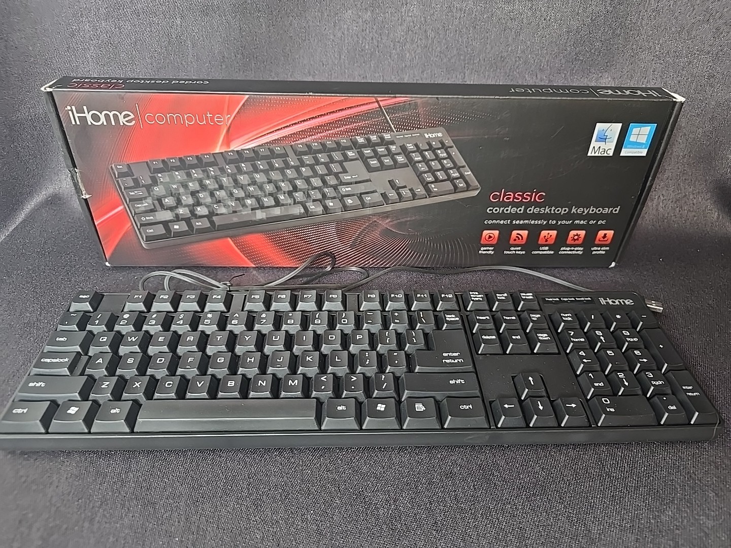 iHome IH-K301 Classic USB Corded Keyboard (Black) Quiet Touch Keys Ulta Slim 