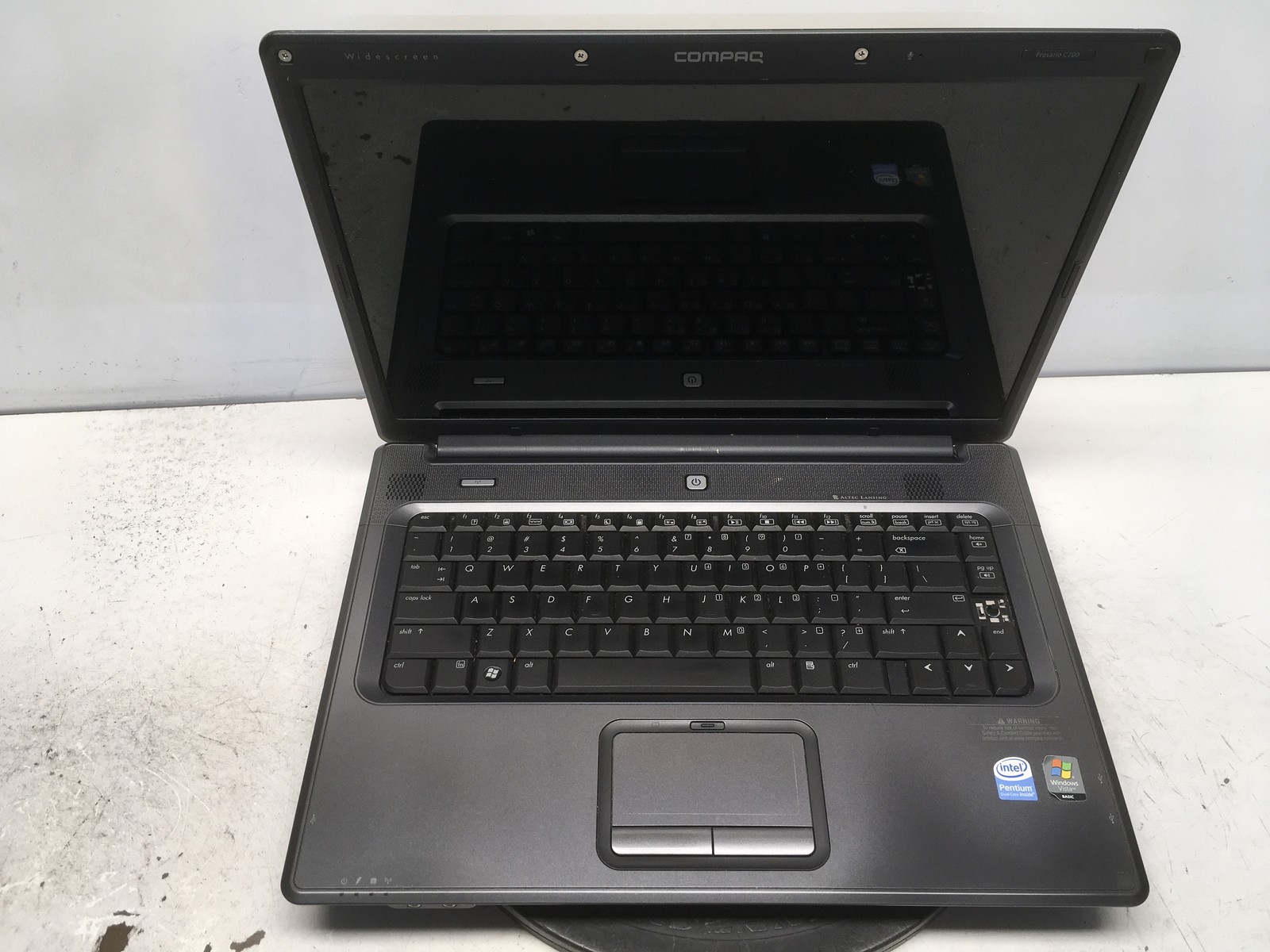 Compaq Presario C700 Intel Pentium M T2310 1.46GHz 1 GB NO HDD No Batt