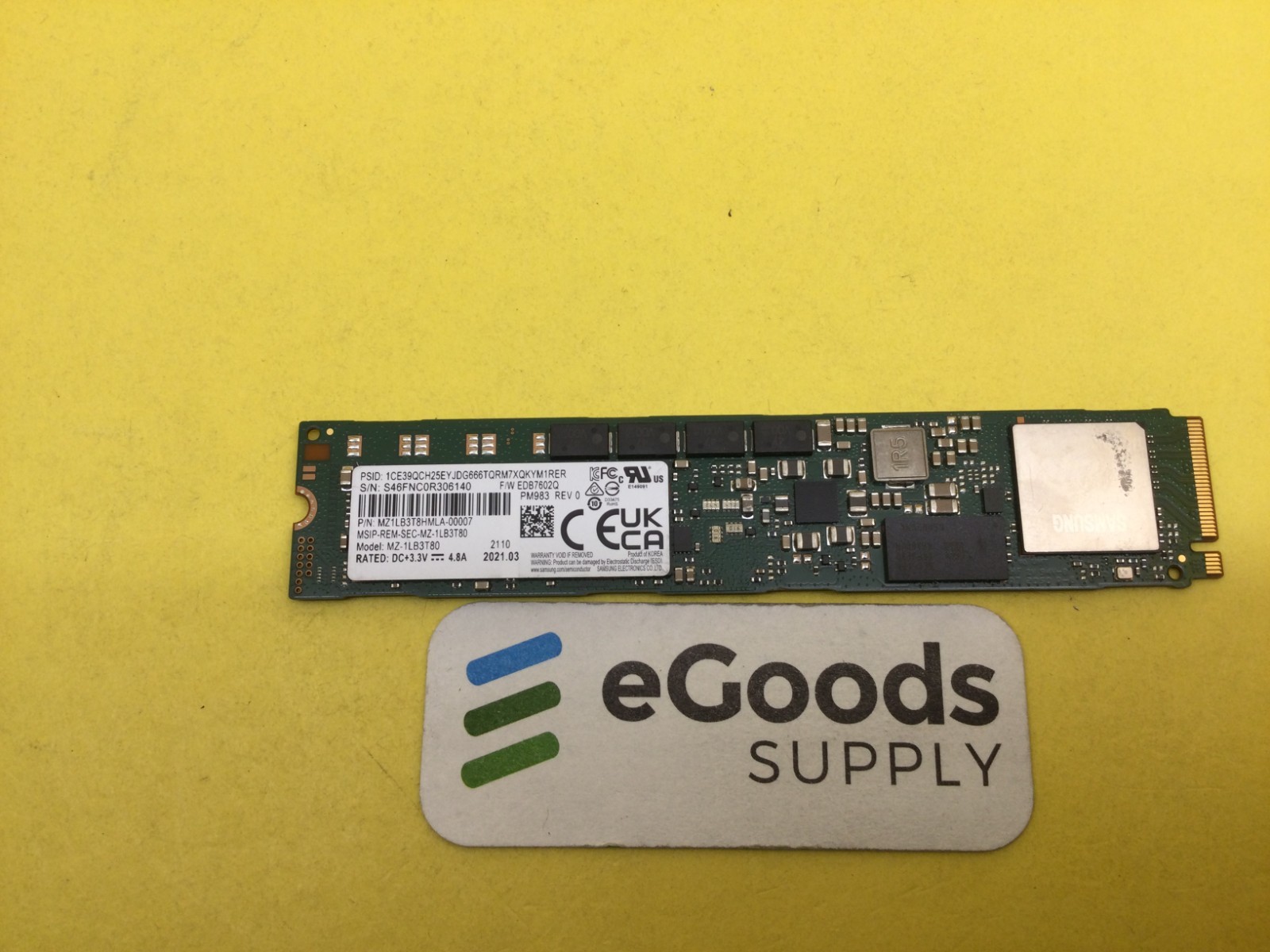 MZ-1LB3T80 Samsung PM983 3.84TB M.2 22110 PCIe NVMe SSD ***missing component