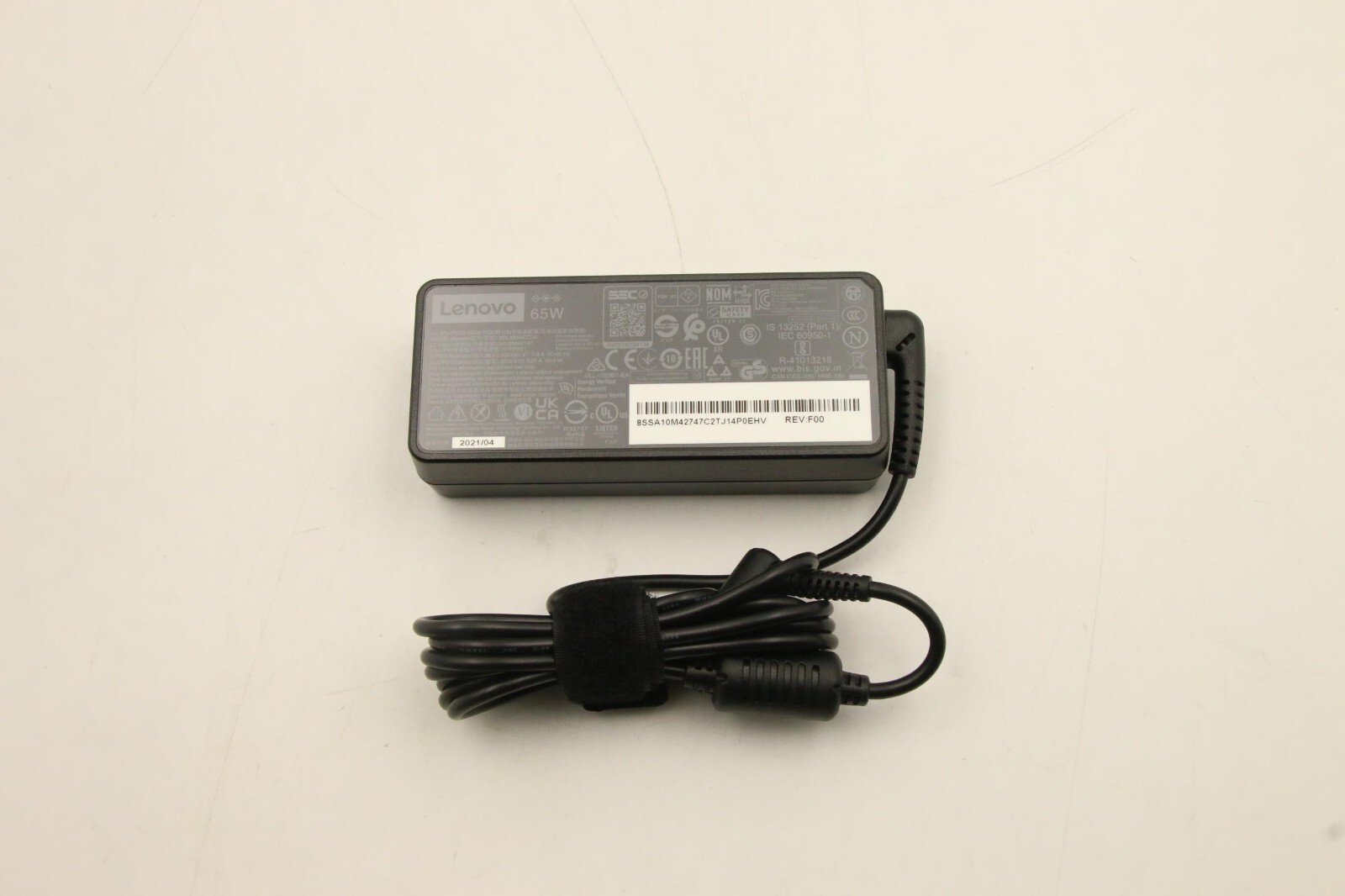 Open box Lenovo Yoga 520-14IKB 20V 3.25A 65W 3P Black AC Adapter 01FR051