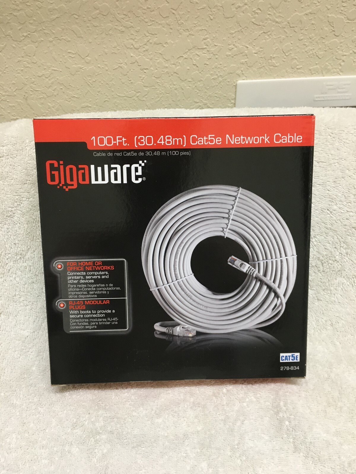 Gigaware 100-Ft (30.48m) Cat5E Network Cable 278-834