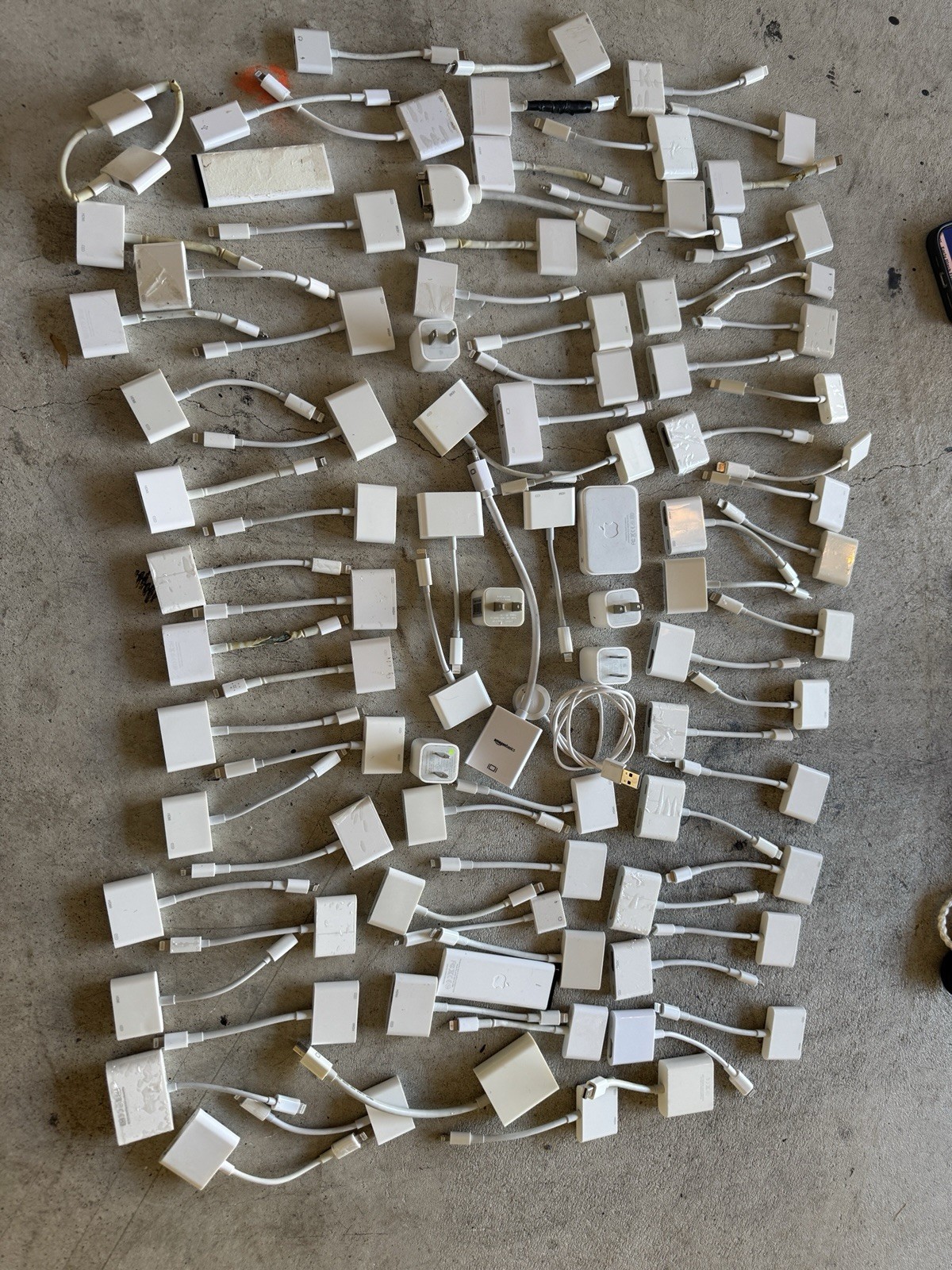 As-Is -Lot 90 GENUINE Apple Lightning to Digital AV Adapter HDMI ADAPTER Mix Lot