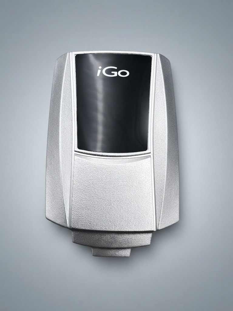 iGo Everywhere Universal Power Adapter 6630031-0300 Wall Charger Case Manual