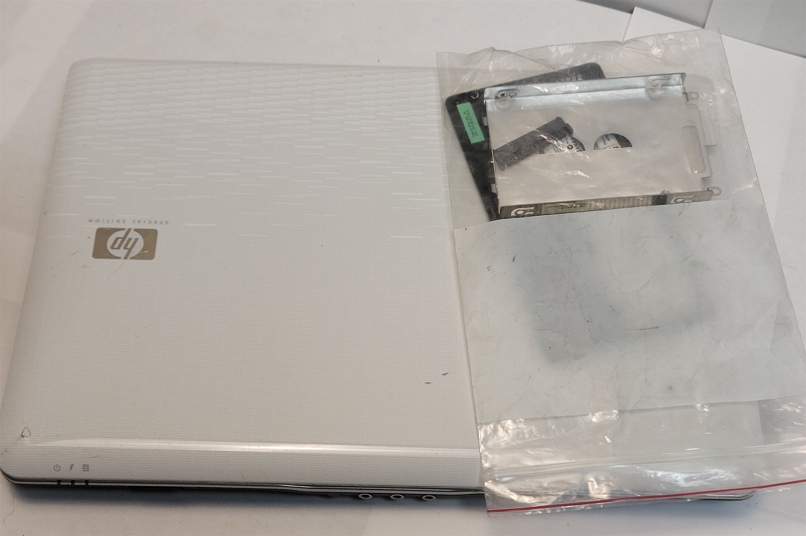 HP Pavilion DV2700 Intel Core 2 Duo - For Parts