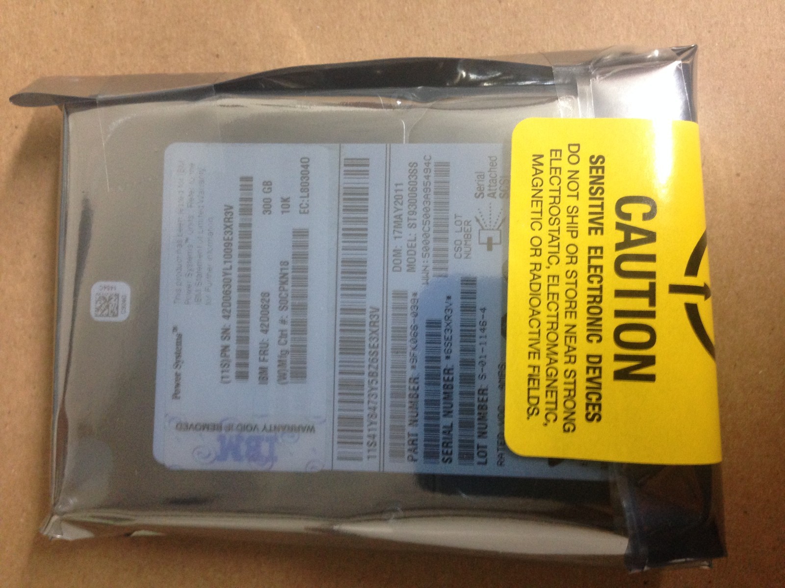 42D0628 IBM GENUINE 300GB 10K SAS SFF NHS 2.5 OPEN BOX
