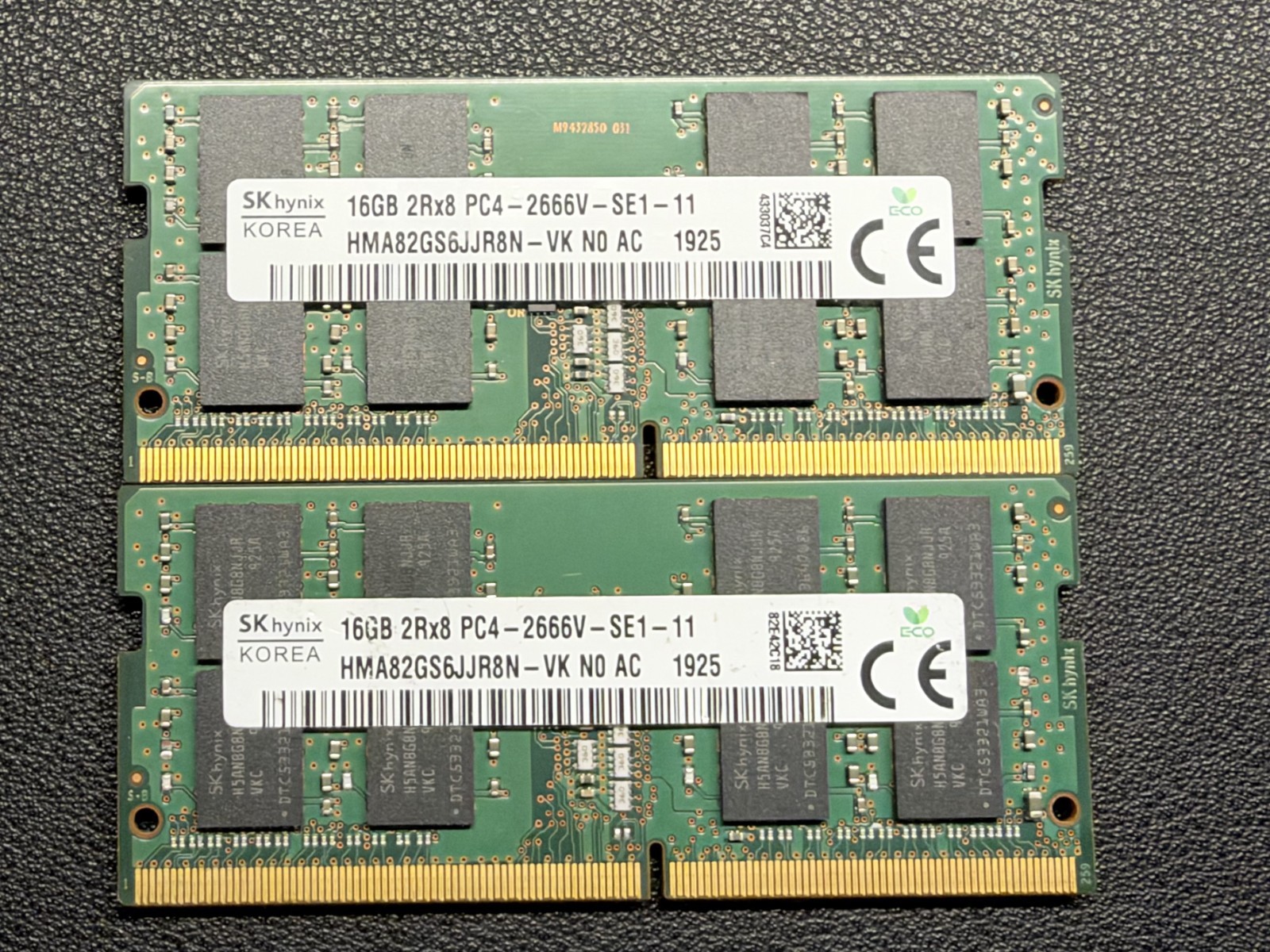 SK hynix 32GB DDR4 2666MHz (2×16GB) PC4-2666V-SE1-11 HMA82GS6JJR8N-VK