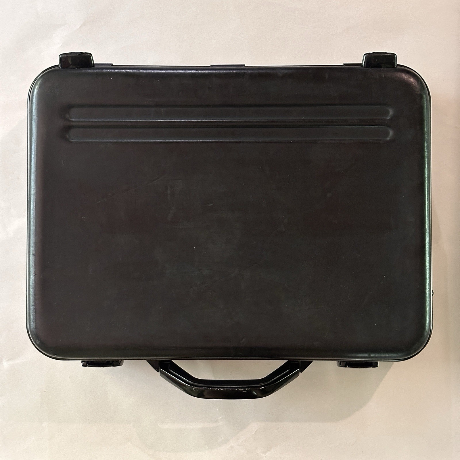 Matias 'laptop armour' black aluminum case briefcase strong slim lightweight
