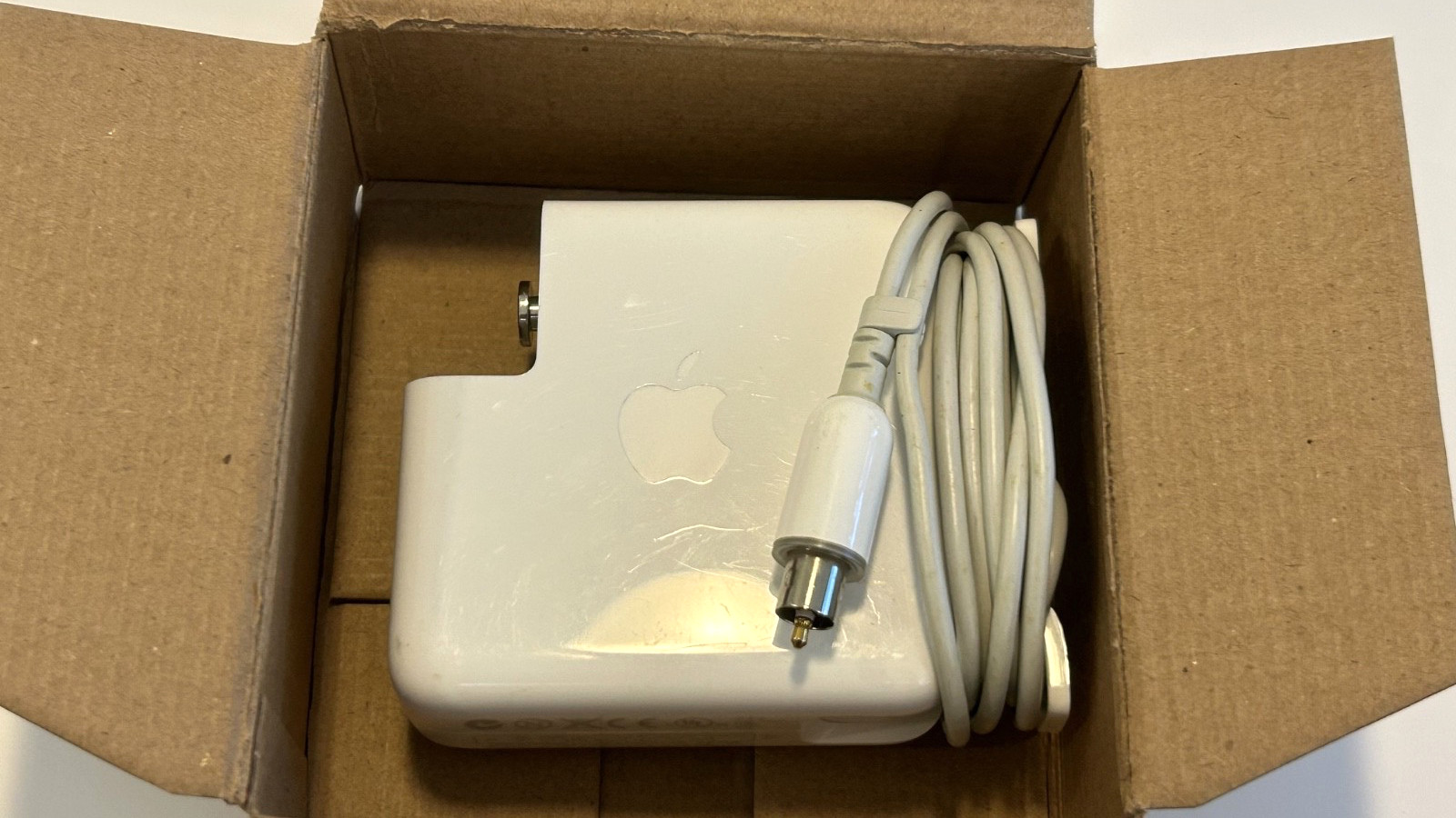 Apple Macbook Power Adaptor Charger Early Model For Parts Only