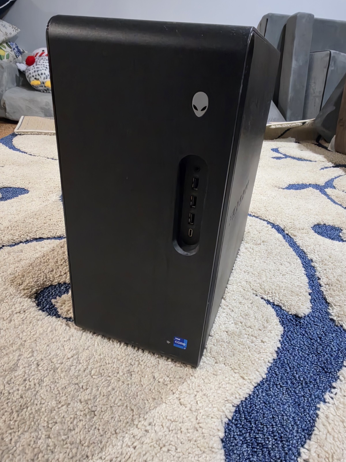 Alienware Aurora R16 RTX 4070 Ti SUPER Intel Core i7-14700F 16 GB DDR5, 1 TB SSD