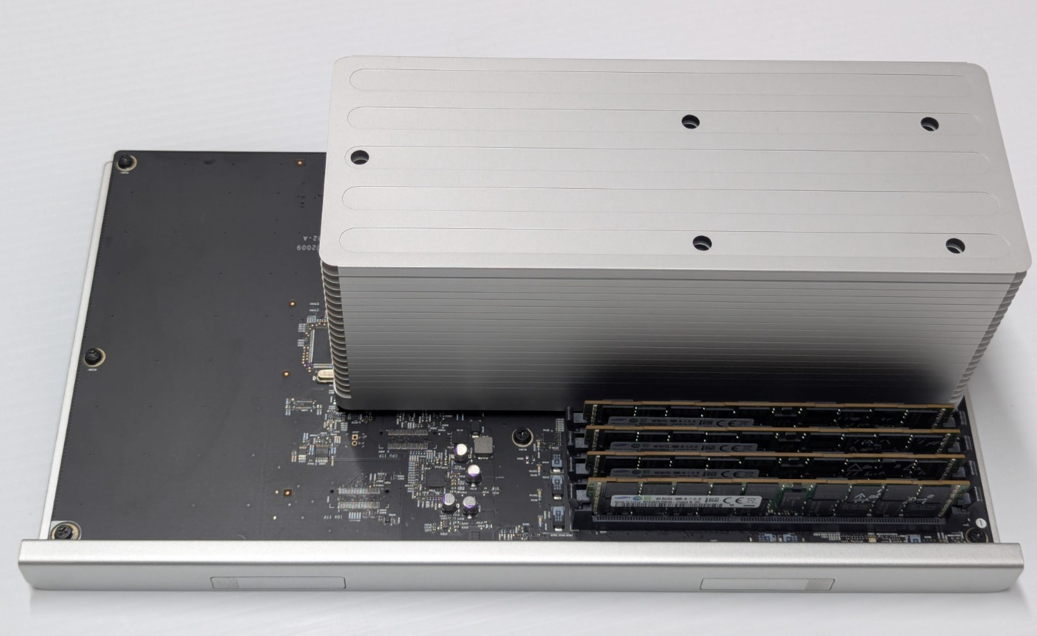 2009 Mac Pro Upgrade Tray 3.46 6 Core X5690 64GB 1333 Ram