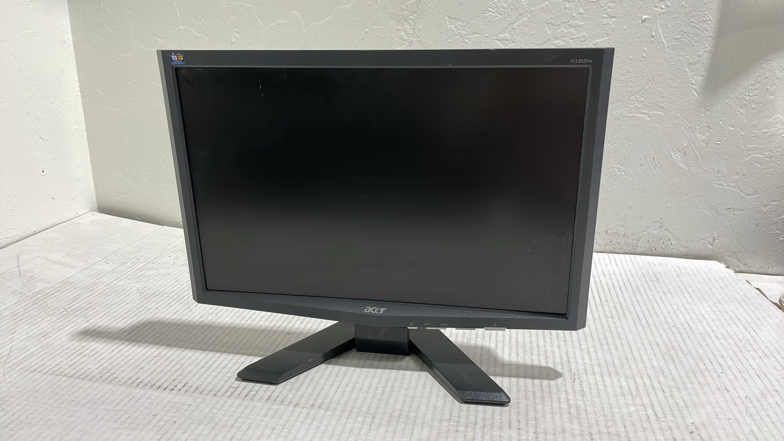 Acer X193W Cb 19" LCD Monitor 1440x900 VGA ET.CX3WP.C01 2009 with Stand