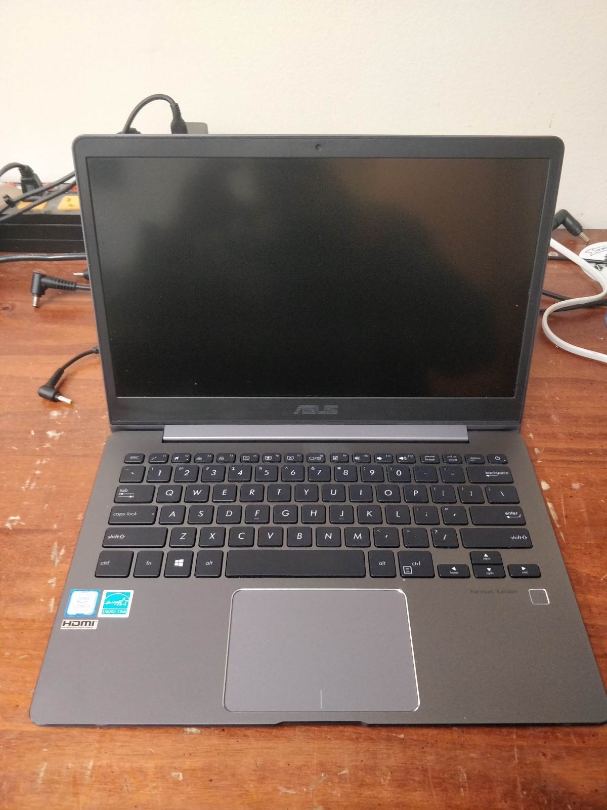 Asus Zenbook UX331F INTEL CORE I5-8250U@1.80GHz 8GB RAM NO DRIVE PARTS 9354