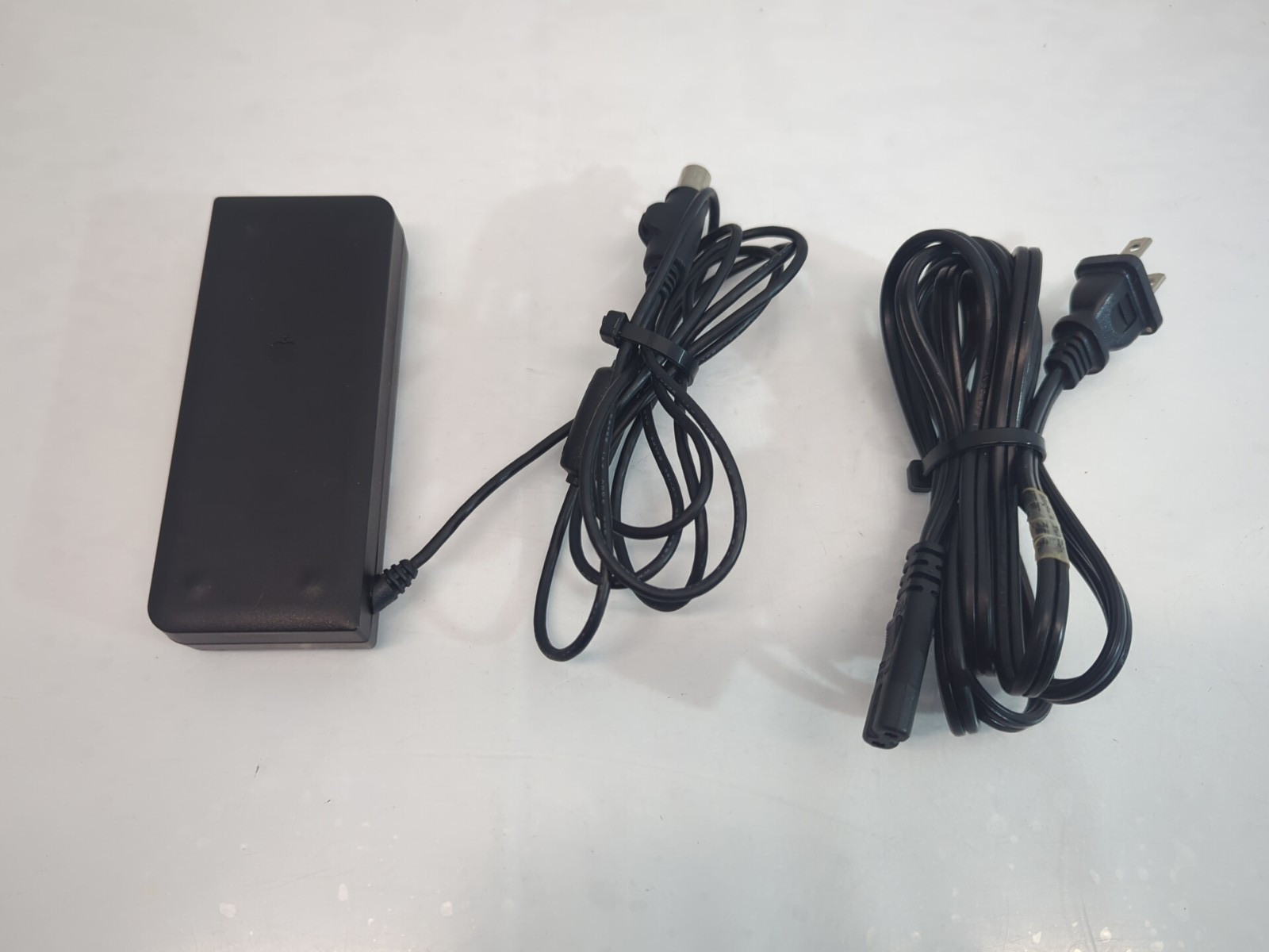 Vintage Apple M4402 Black 24V 45W AC Power Adapter for Macintosh PowerBook