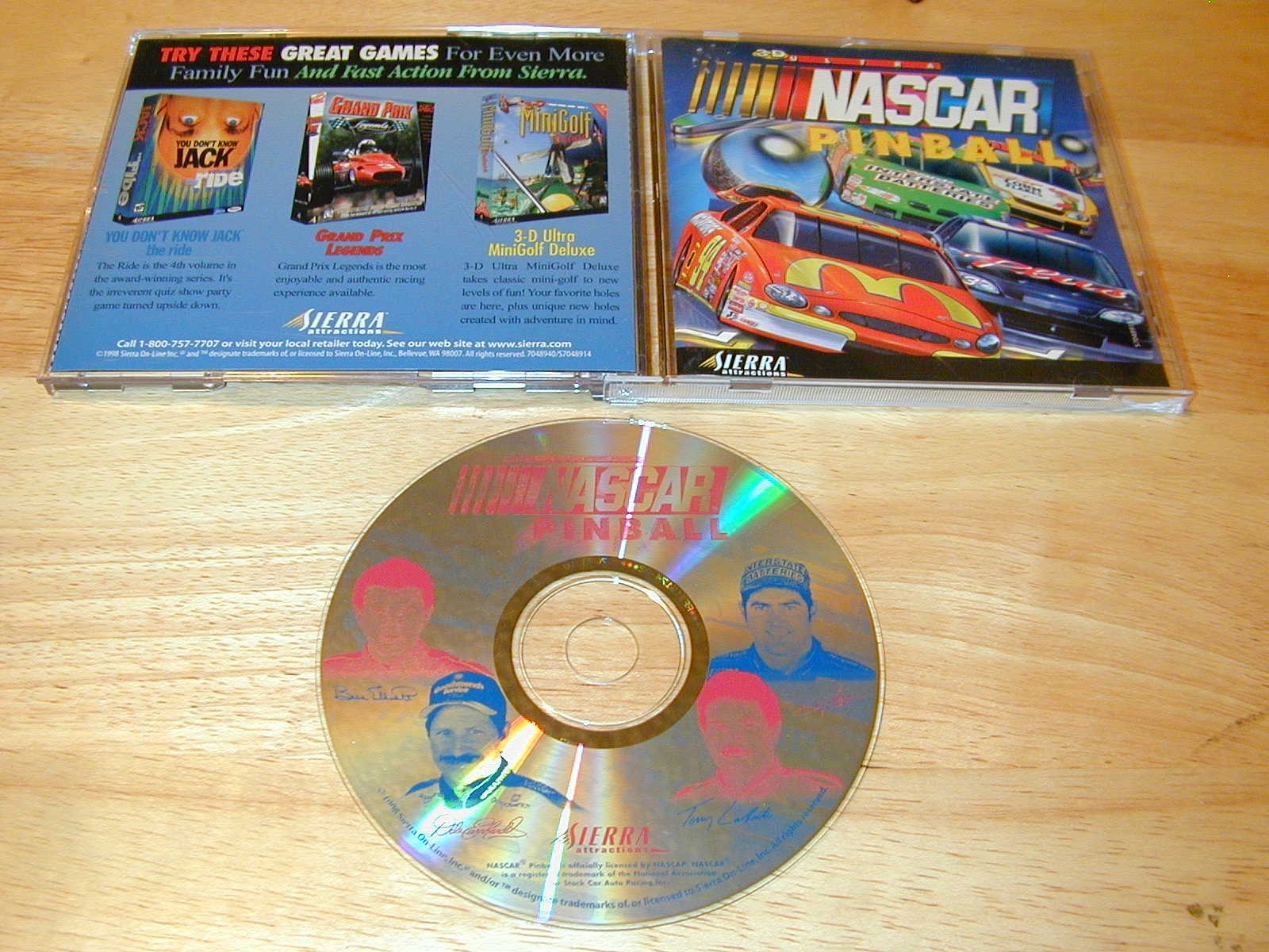 3-D Ultra NASCAR Pinball PC CD-ROM Sierra Attractions 1998 game for Windows 95