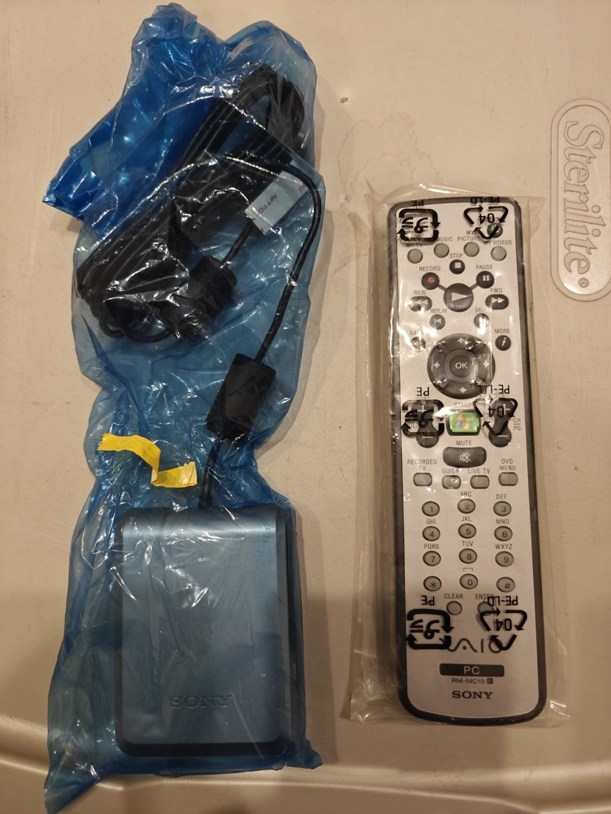 Sony Vaio Remote RM-MC10 w/ Infrared Receiver PCVA-IR8U
