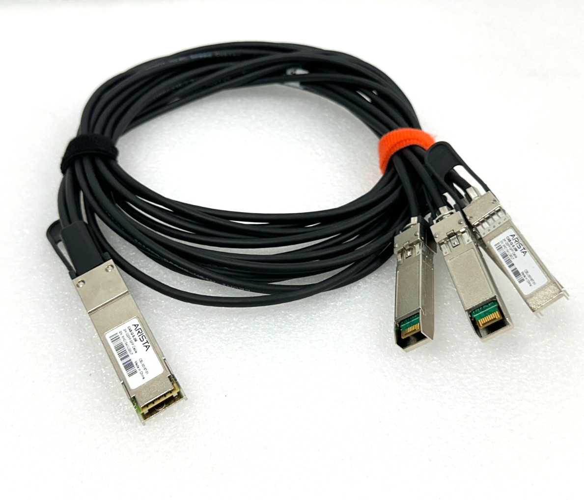 Original Arista CAB-Q-S-2M 4x 10 GbE QSFP+ to 4x SFP+ 2M Twinax Copper Cable 🚚