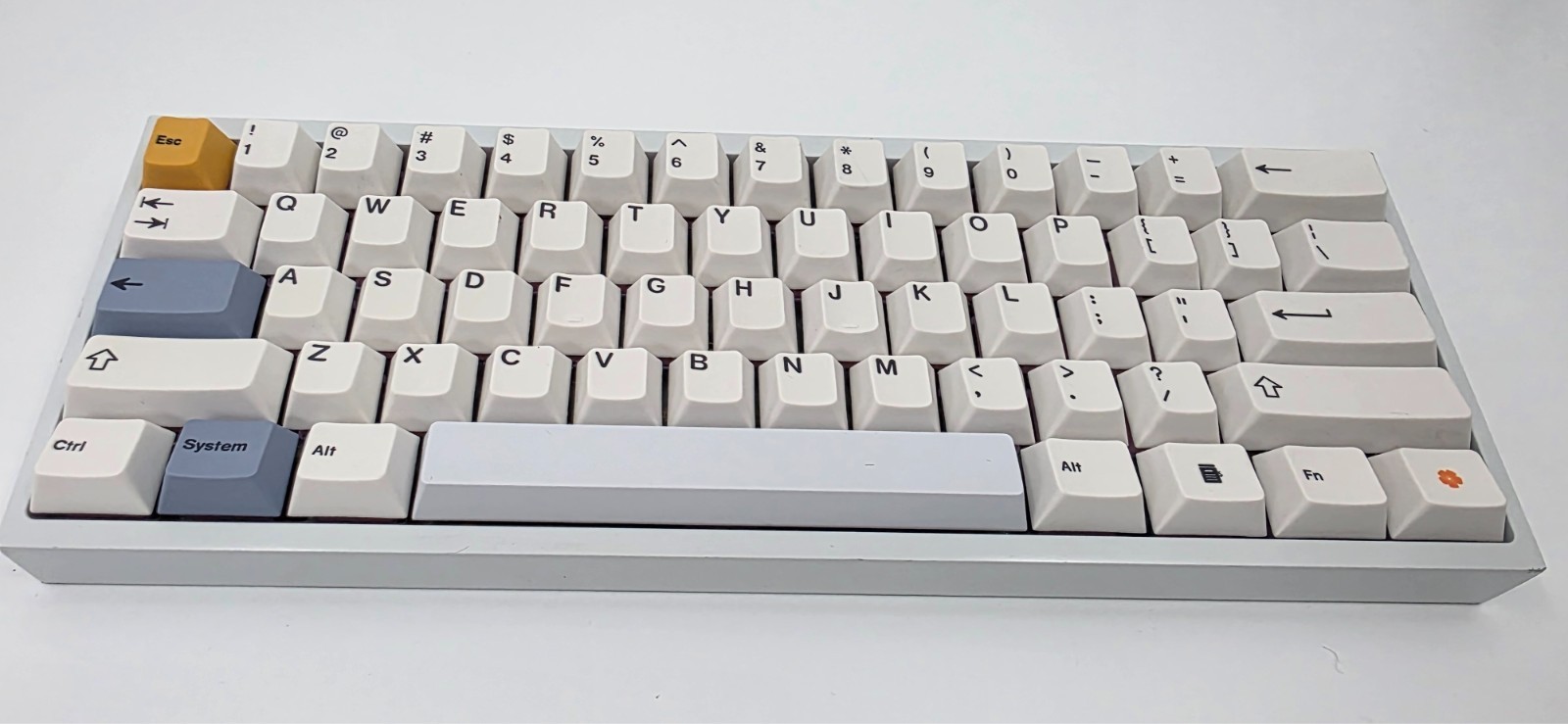 TOFU 60% Keyboard, White - EQUALZ Banana Split Linear Switches (Hand Lubed)