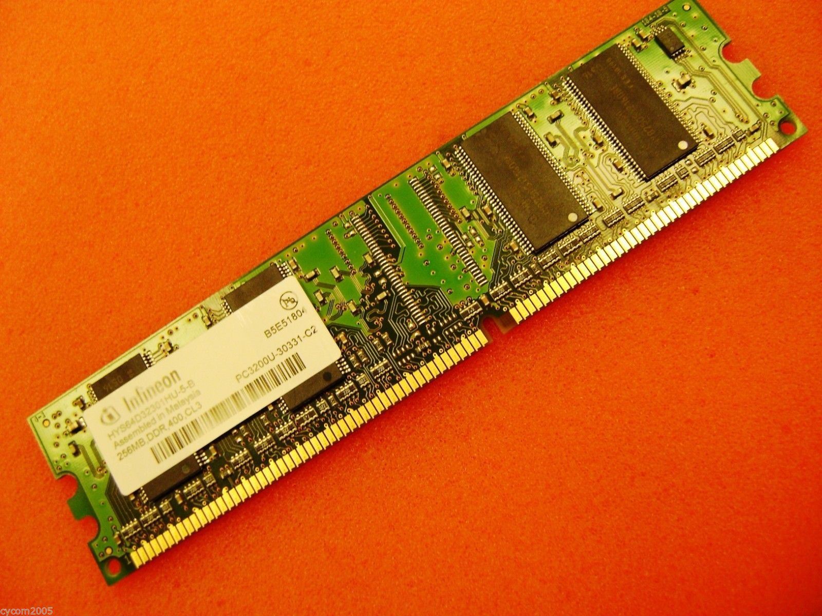 Infineon HYS64D32301HU-5-B * 256MB DDR PC3200 * 400Mhz Memory Module