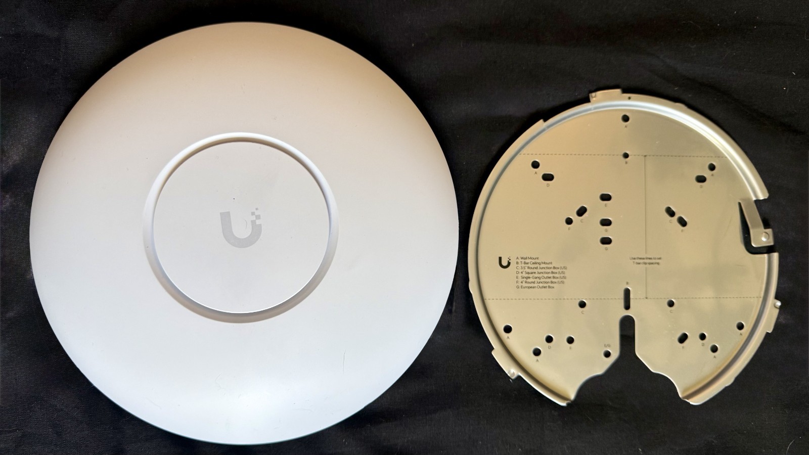 Ubiquiti UniFi U7 Pro U7-PRO-US WiFi 7 Tri-Band Access Point AP w/ Mount
