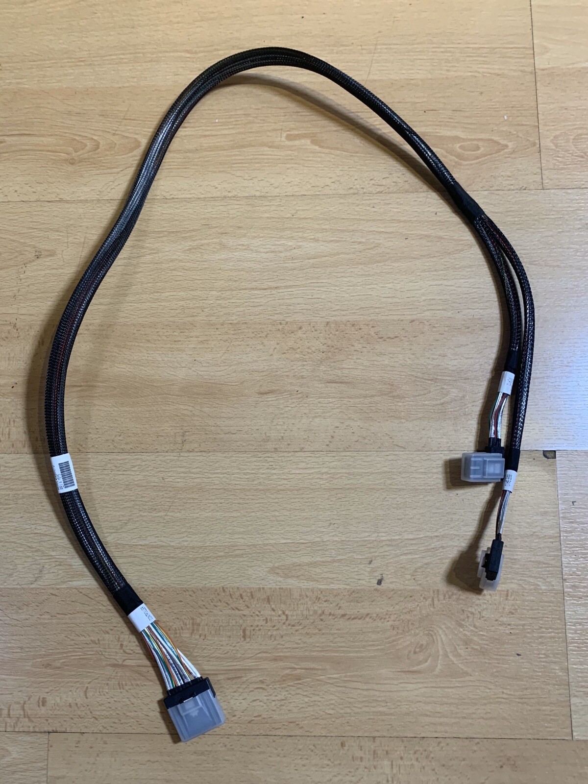 812918-001 HPE Wide Sas- mSas 90deg Server Cable 793985-001, 40ins New