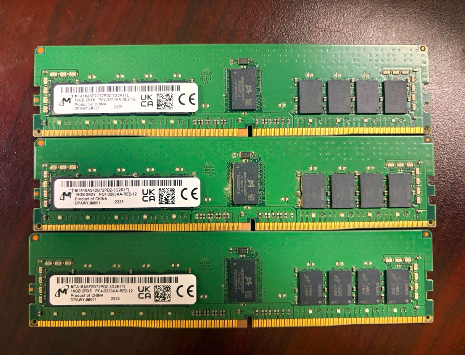 Micron 48GB (3x16GB) DDR4-3200 RDIMM ECC Registered 288-Pin MTA18ASF2G72PDZ
