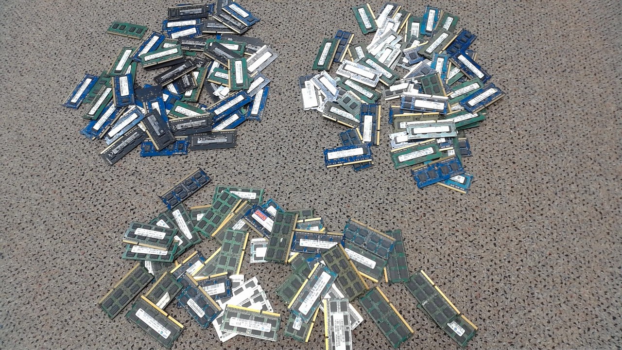 Lot of 165 2GB PC3 DDR3 SODIMM Laptop Memory 12800 10600 8500 Multi Brand