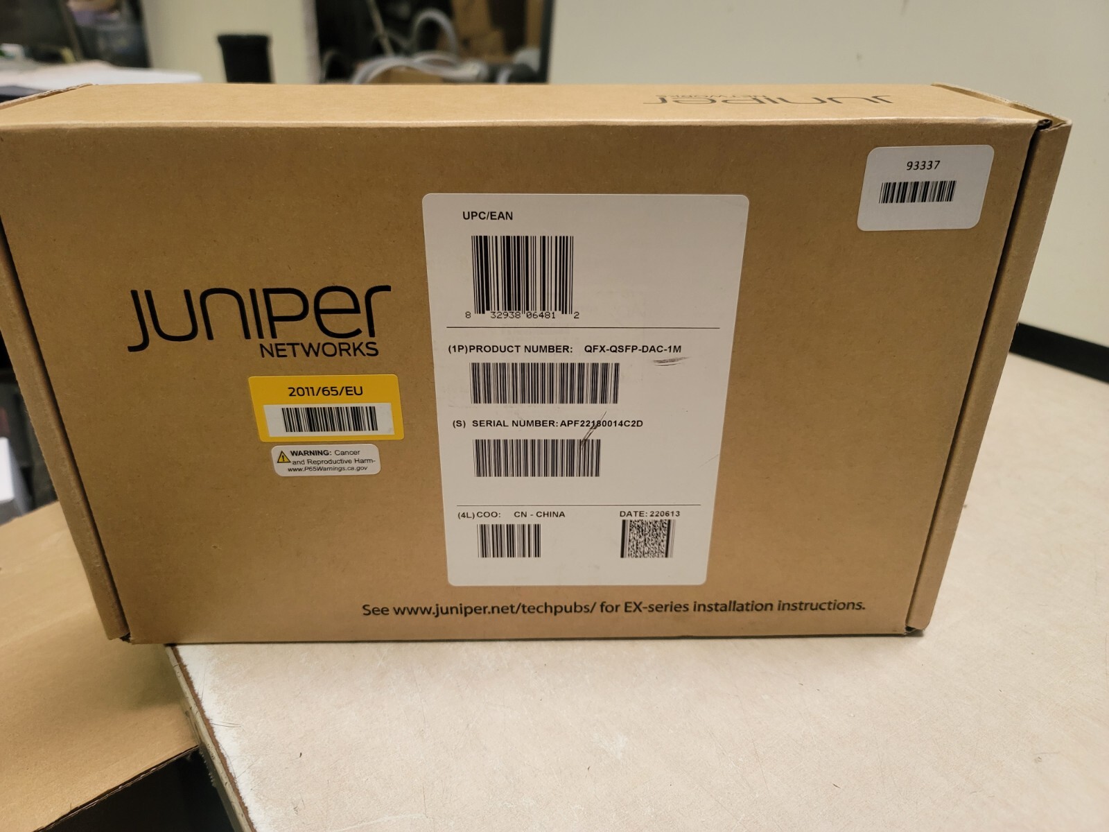 Juniper QFX-QSFP-DAC-1M 40 Gigabit Ethernet Passive DAC Cable - 3.3 ft