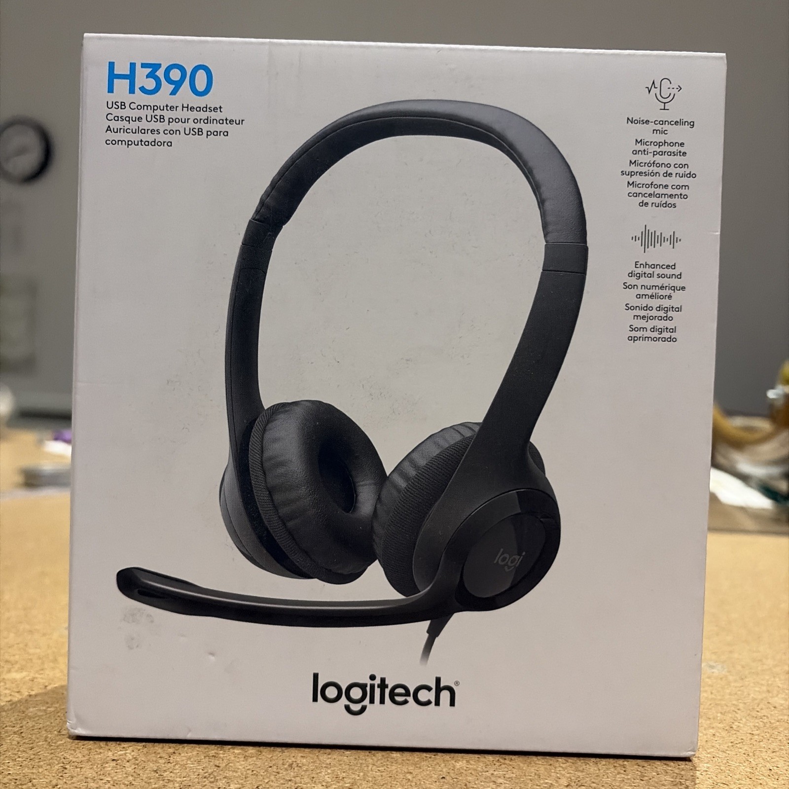 Logitech H390 Over-Head Comfort USB Headset w/ Noise-Canceling Microphone * NEW