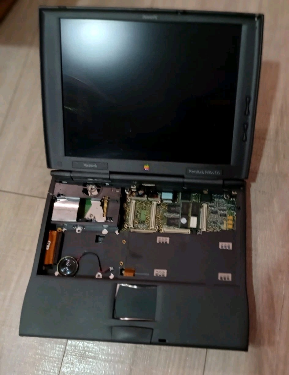 Apple Macintosh Powerbook 1400C/133 Parts Or Repair