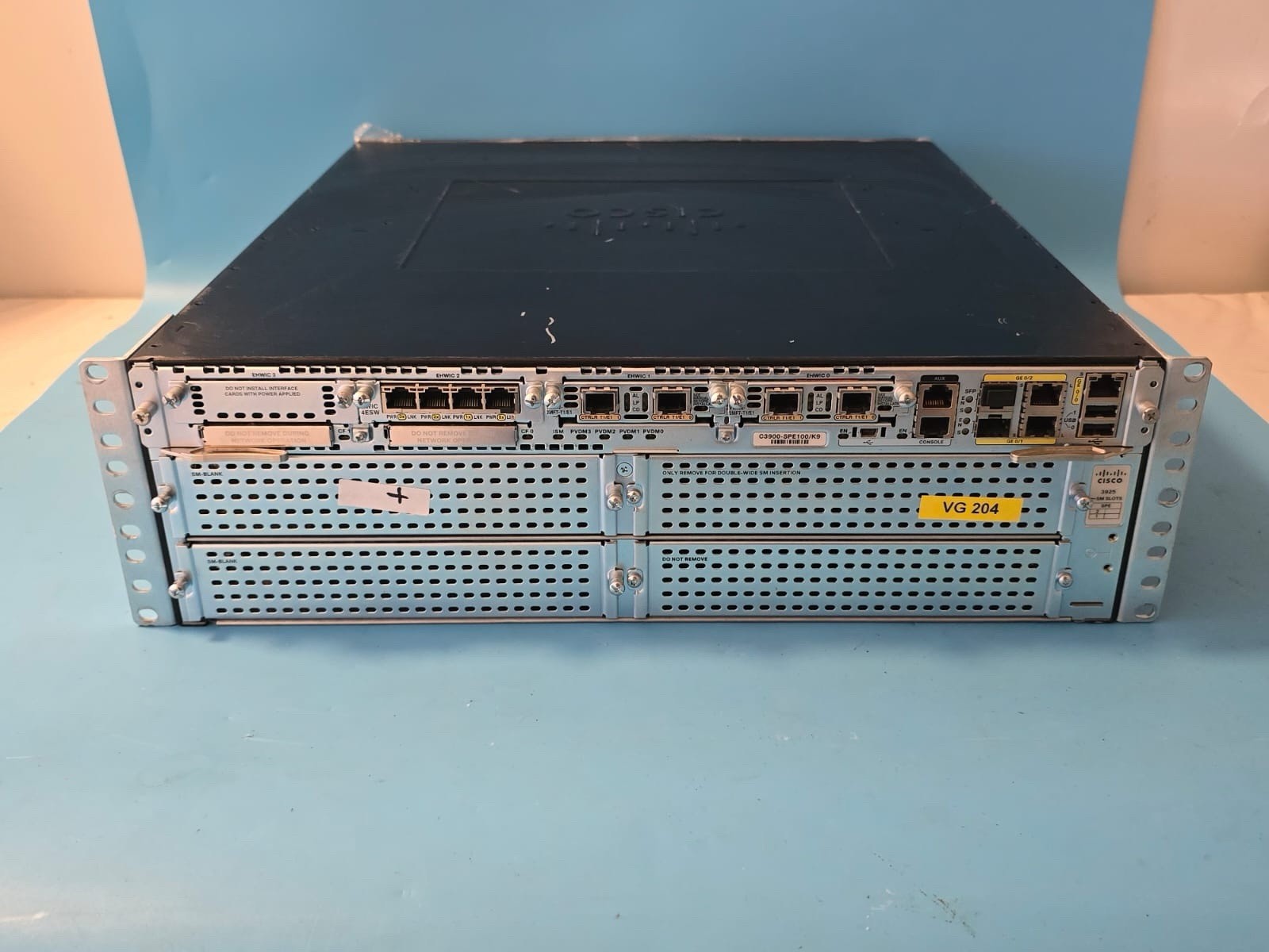 Cisco ISR 3925 Router | C3900-SPE100/K9 | VWIC2-2MFT-T1/E1 | 3900 Series |