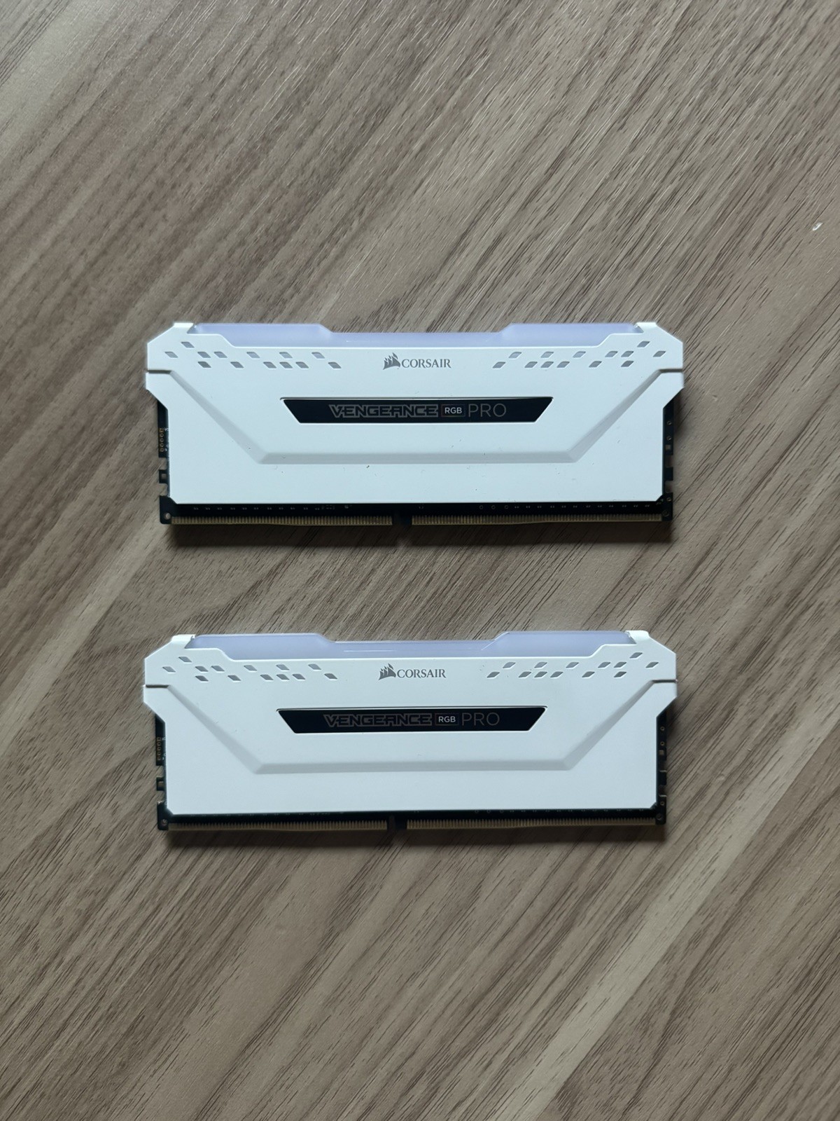 Corsair VENGEANCE RGB PRO 16GB (2x8GB) 288-pin 3200MHz DDR4 RAM